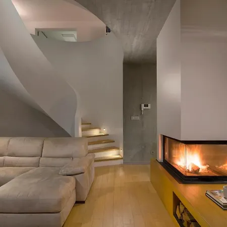빌라 Sleeps 8 With Pool Air Con And Wifi *